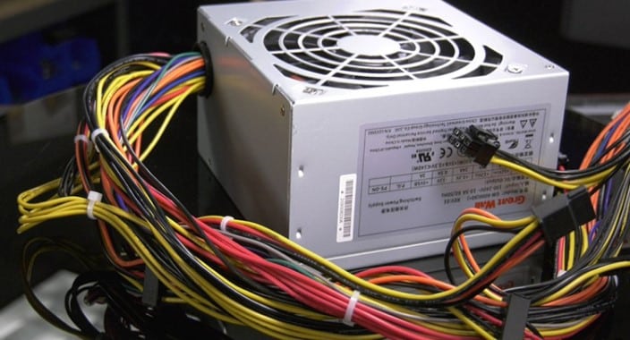 Rút dây nguồn của PSU