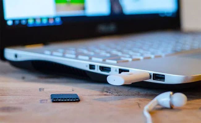 sua-loi-may-tinh-khong-nhan-dien-usb Tiến hành kiểm tra sơ bộ thiết bị và cổng USB