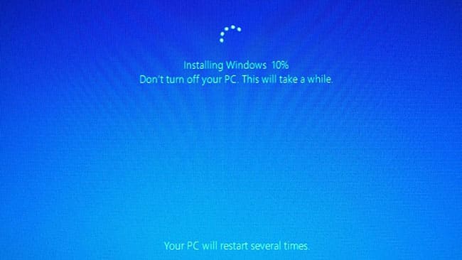 tao-o-cung-khoi-phuc-recovery-8 Windows sẽ cho bạn biết rằng nó đang khôi phục PC